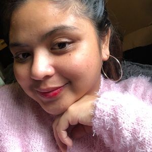 Meet your Posher, Maria katrina
